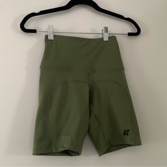 NWOT Forme Sculpt Short Sage XS - Picture 6 of 7